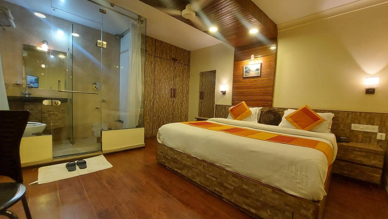 מאונט אבו Shaleen Elegance Homestay Nakki Lake 400 Meters מראה חיצוני תמונה