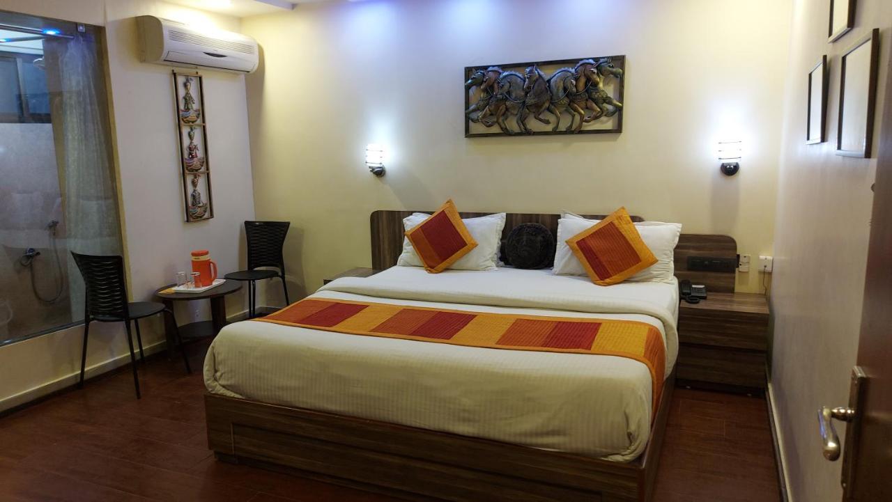 מאונט אבו Shaleen Elegance Homestay Nakki Lake 400 Meters מראה חיצוני תמונה
