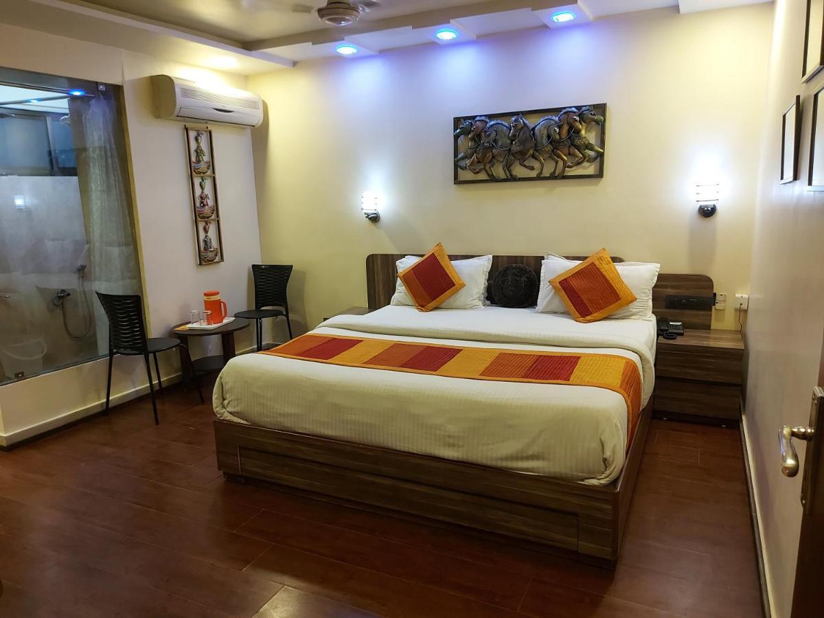 מאונט אבו Shaleen Elegance Homestay Nakki Lake 400 Meters מראה חיצוני תמונה