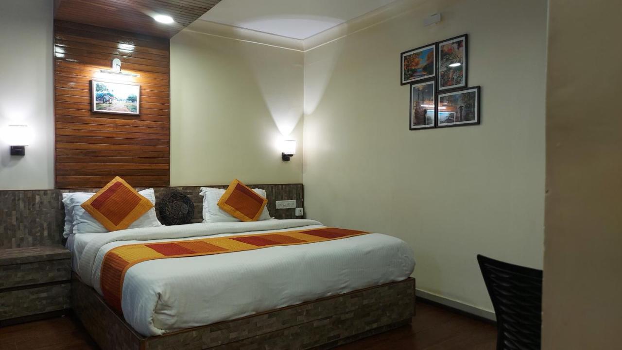 מאונט אבו Shaleen Elegance Homestay Nakki Lake 400 Meters מראה חיצוני תמונה