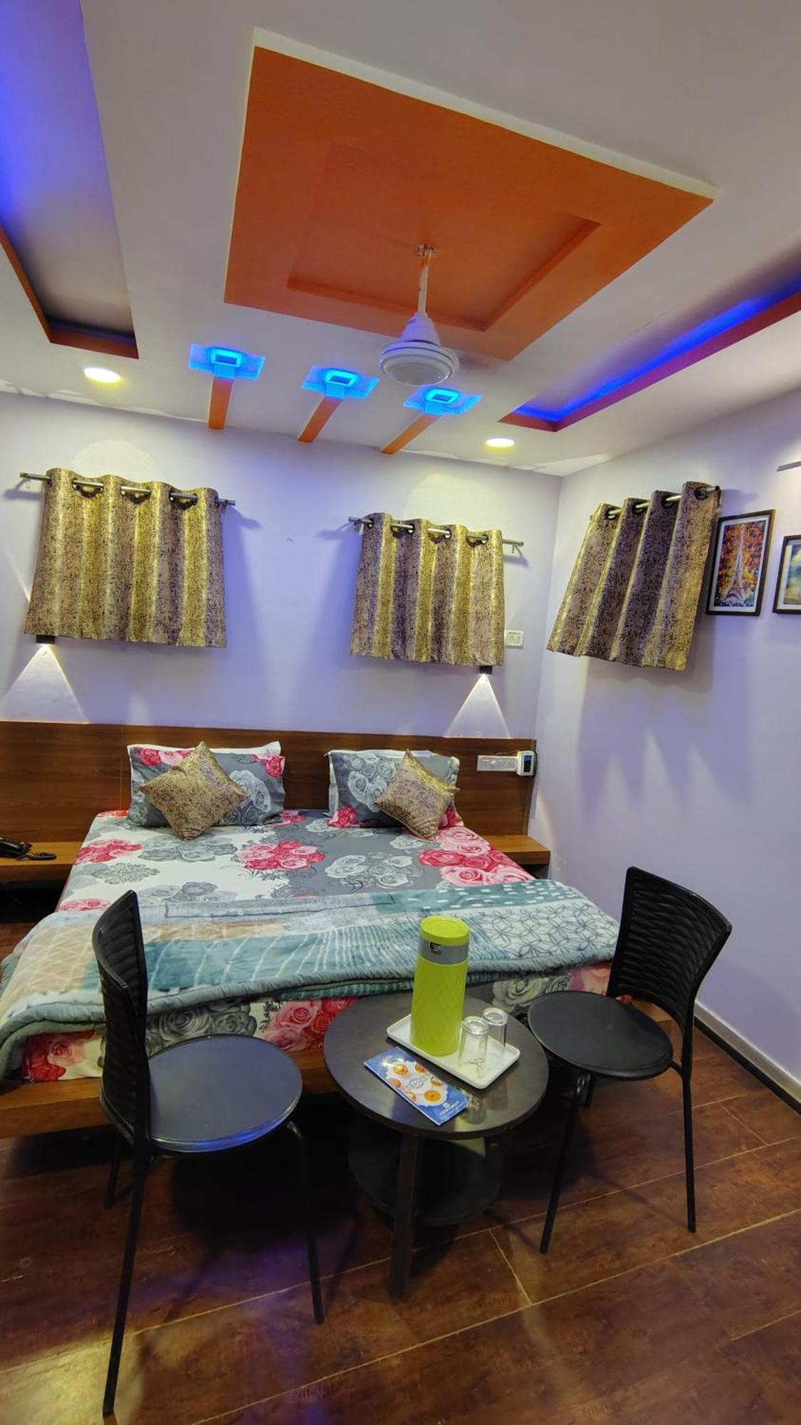 מאונט אבו Shaleen Elegance Homestay Nakki Lake 400 Meters מראה חיצוני תמונה
